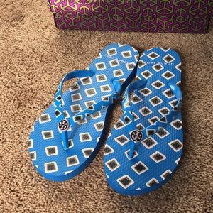 Tory Burch printed thin flip flop
